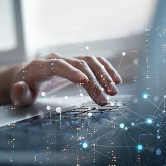 Regulare humanum est cyber